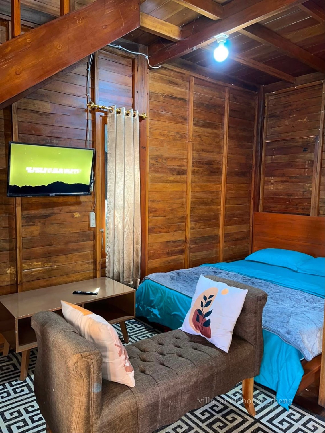 Cottage Classic Cabin